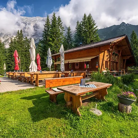 Privatunterkunft Haus Miriam